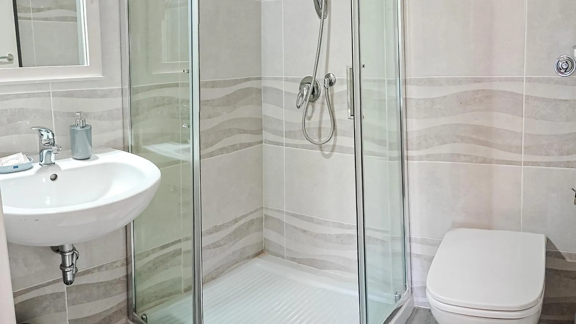 Affittacamere Rome Essence Apartament